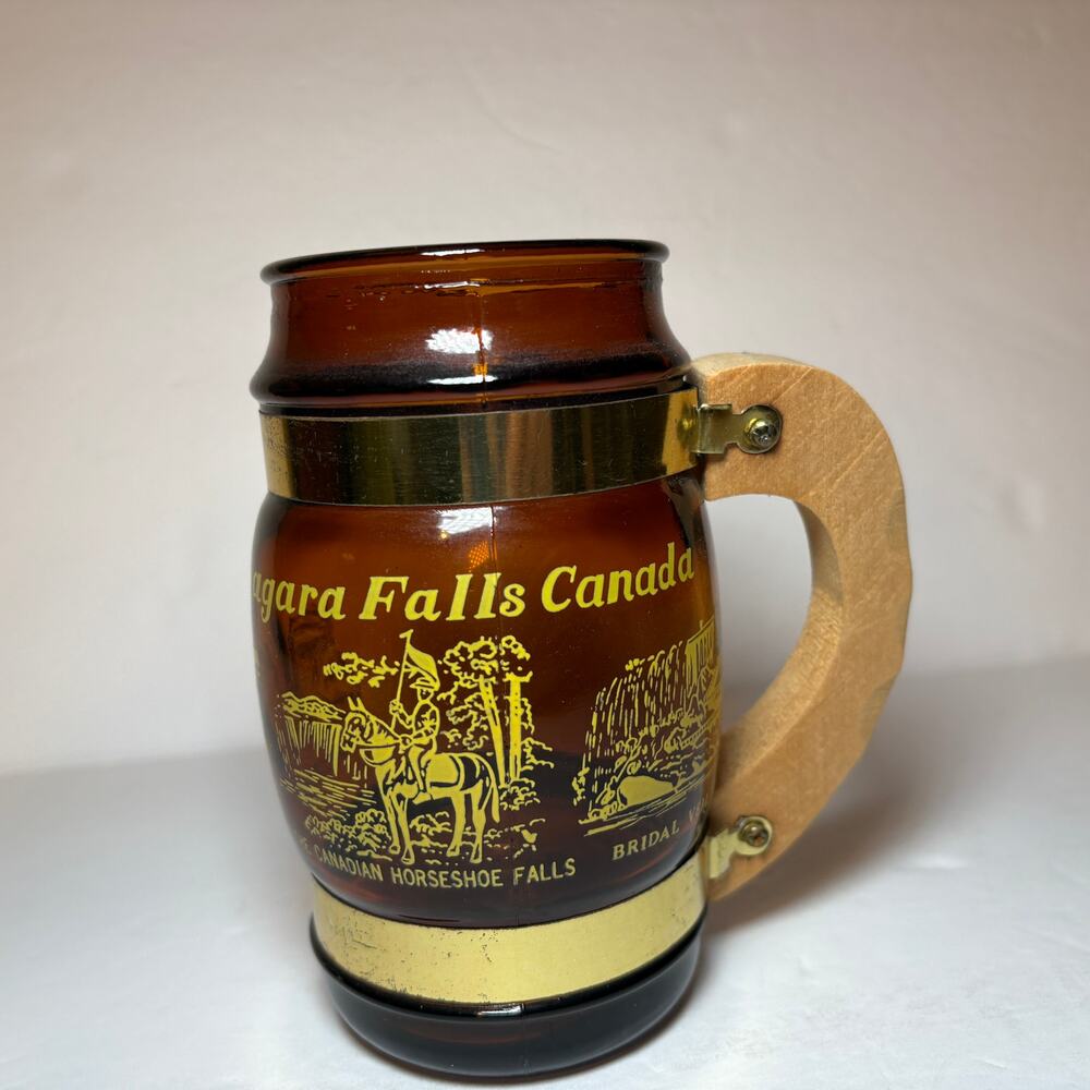 Vintage Niagara Falls Canada Souvenir Brown Glass Barrel Mug Wood Handle